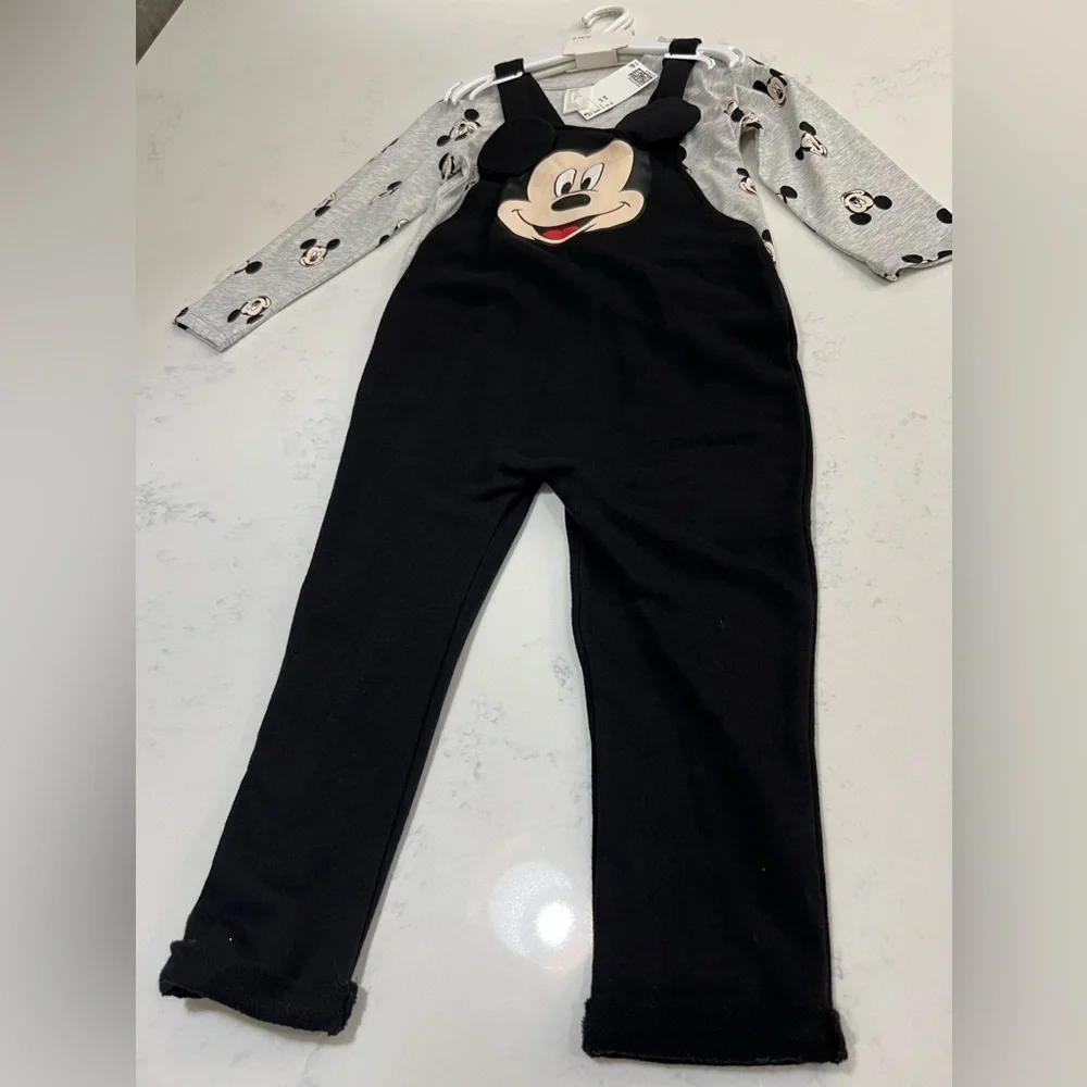 H&M kids mickey mouse themed Jumper